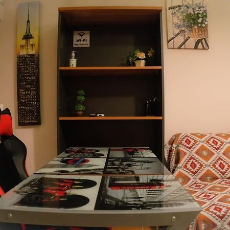 Modern Cozy Appartment In سالونيك المظهر الخارجي الصورة